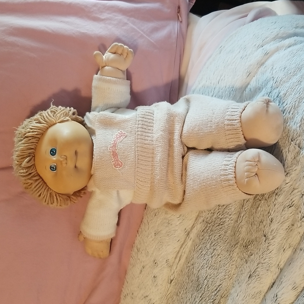 #2 Cabbage Patch 16" doll. 1984 by Xavier Roberts. Used but good condition